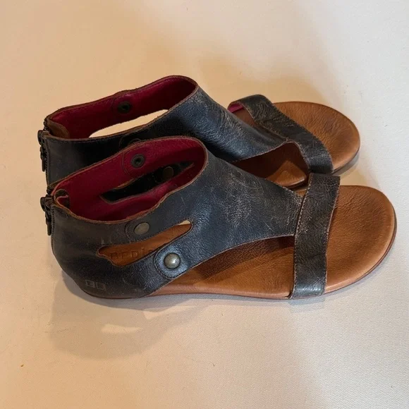Bed Stu Black and Brown Leather Sandals - Picture 2 of 4